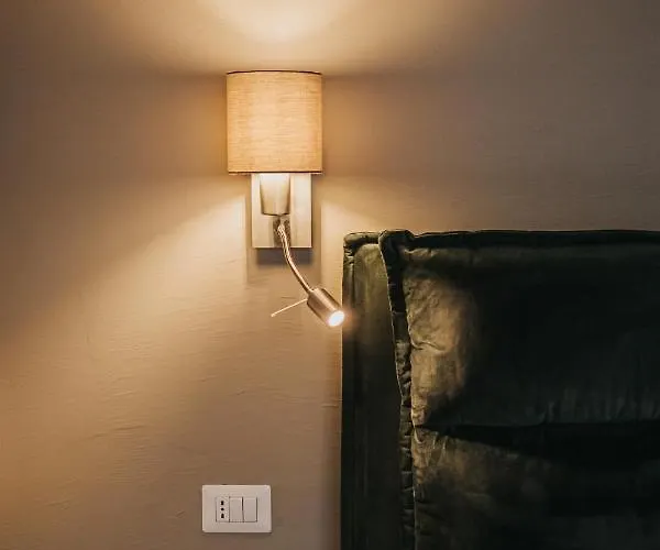 Apartman Fabrica 21 *