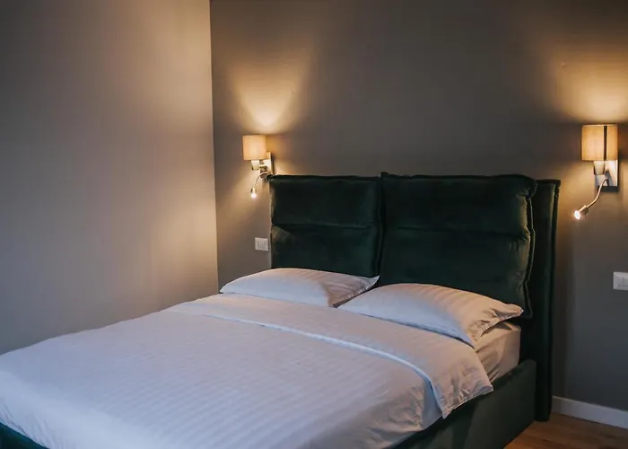 Apartman Fabrica 21 *